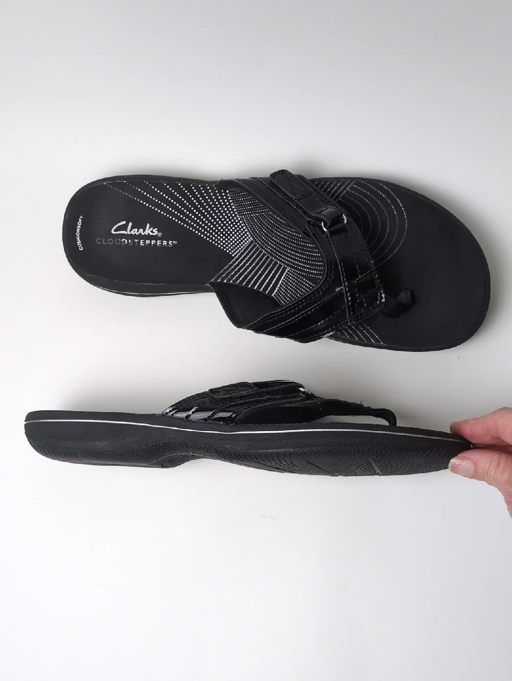 Clarks Cloudsteppers Black Patent  CushionSoft Flip Flop Sandals Women's 10